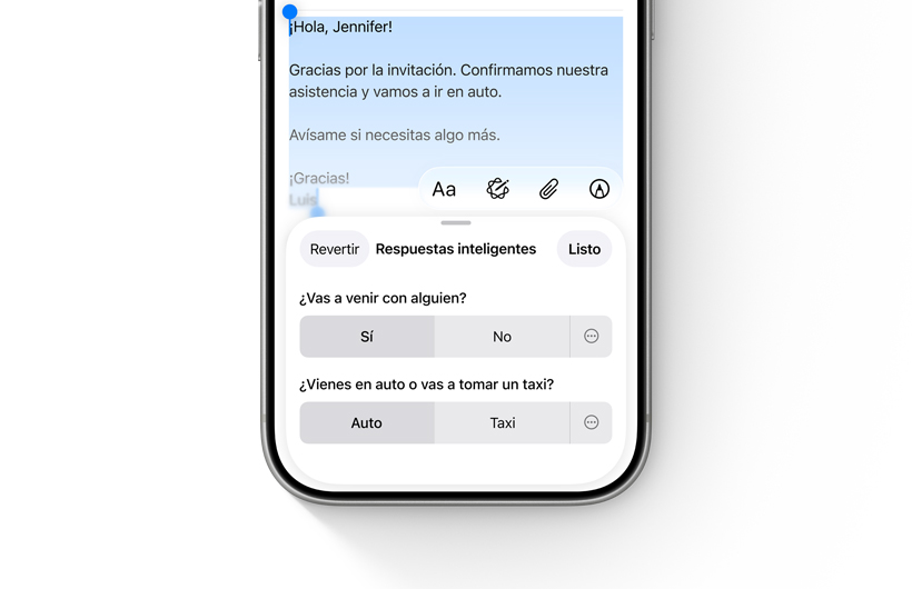 Se muestran opciones de Respuestas Inteligentes en la app Mail de un iPhone.