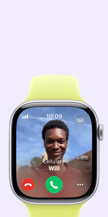 Apple Watch Series 11, cassa in alluminio grigio siderale, chiamata in arrivo, foto contatto, pulsanti per accettare e rifiutare la chiamata, lato destro, Digital Crown, cinturino Sport giallo neon