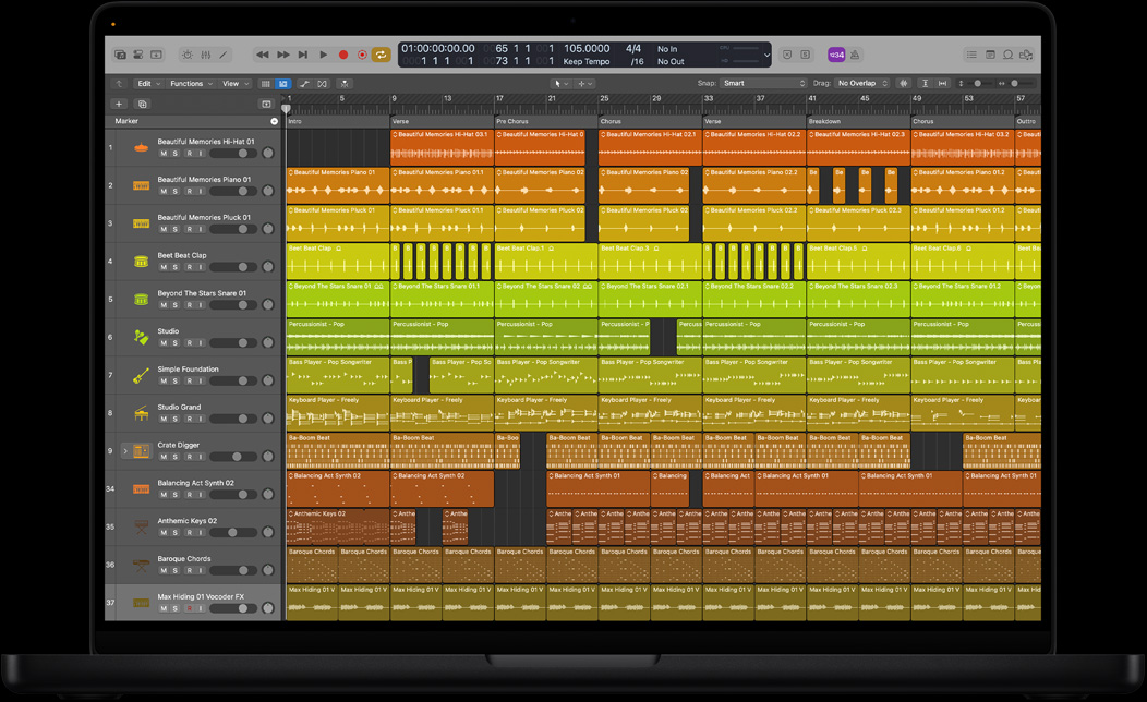 شاشة MacBook Pro تعرض استخدام تطبيق Logic Pro لتعديل أغنية