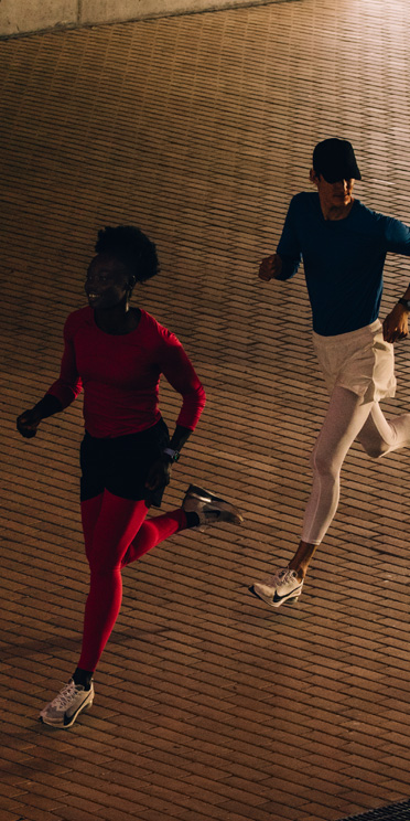 Exercice de course à pied avec l’Apple Watch Series 11.