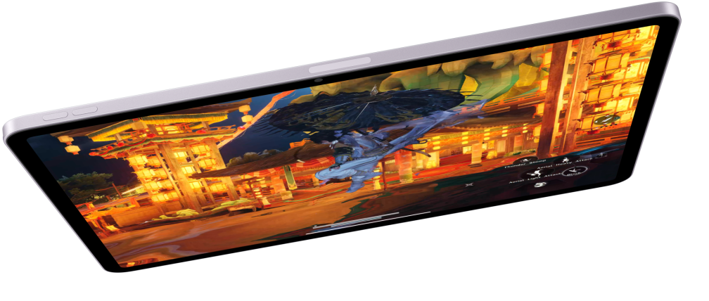 iPad Air nằm ngang đang và hiển thị trò chơi điện tử, hai phiên bản iPad Air khác bên dưới